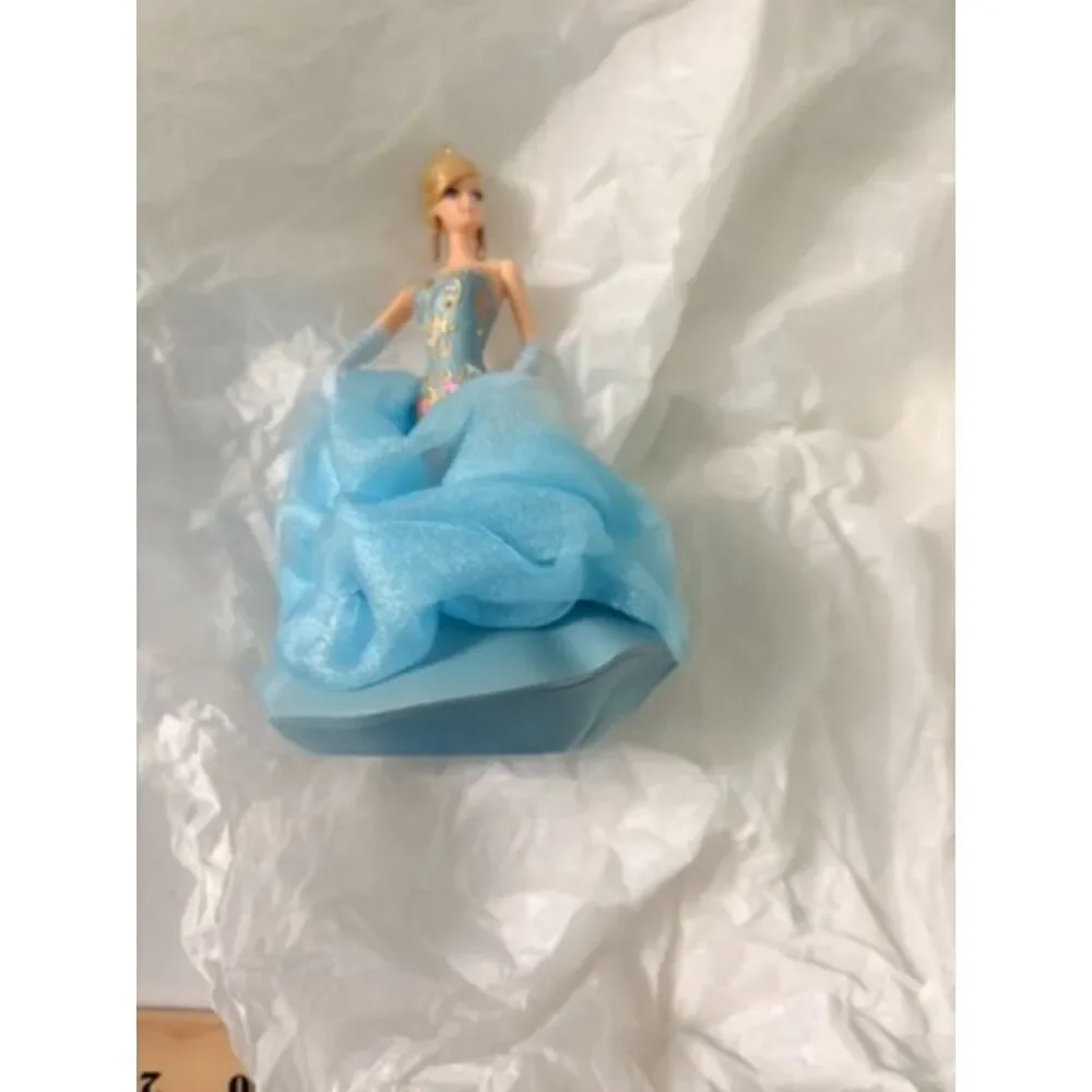 2010  Hallmark Keepsake Tribute Barbie Doll ornament